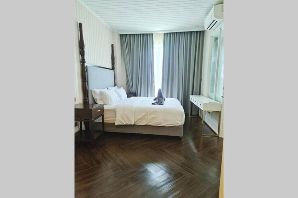 Grand florida Poolview-1BR-Step to jomtien beach Apartment in Pattaya City