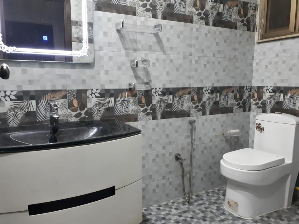 Toilet, Bathroom