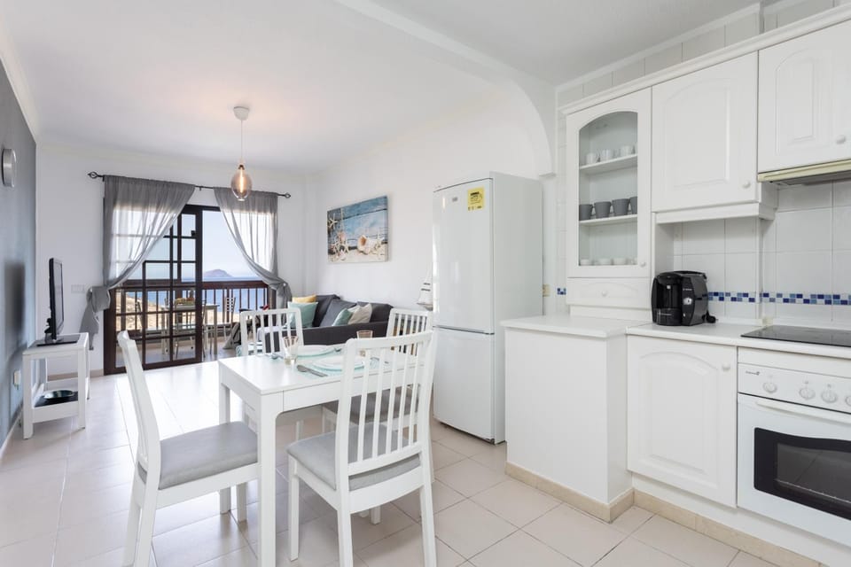 Home2Book Pretty Apartment Costa del Silencio, Pool Apartment in Costa del Silencio