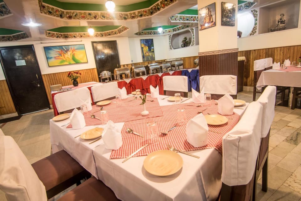 Restaurant/places to eat, Restaurant/places to eat, Dining area, Breakfast, Dinner