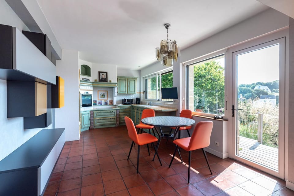 Kitchen or kitchenette, Other