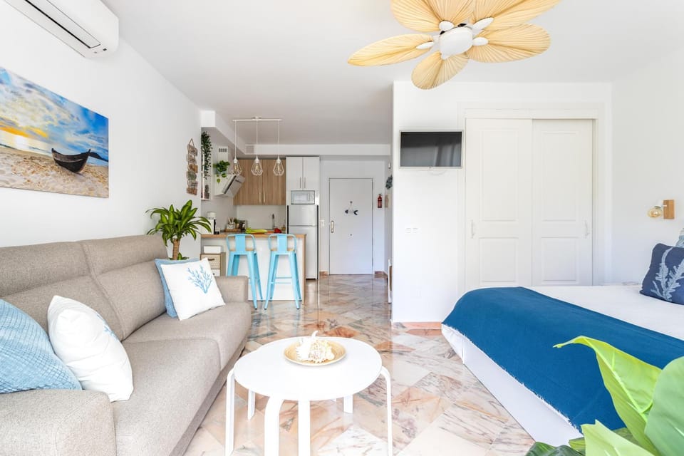 OleHolidays 316 Romana Playa primera linea playa Apartment in Marbella