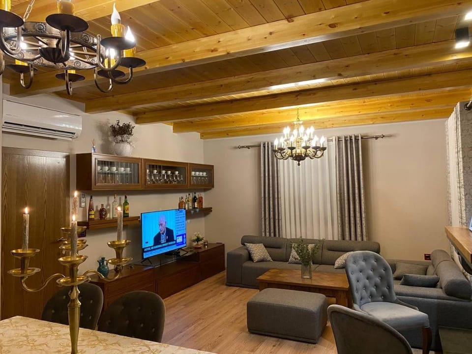 TV and multimedia, Living room, Seating area, Internal: Not applicable to any particular room