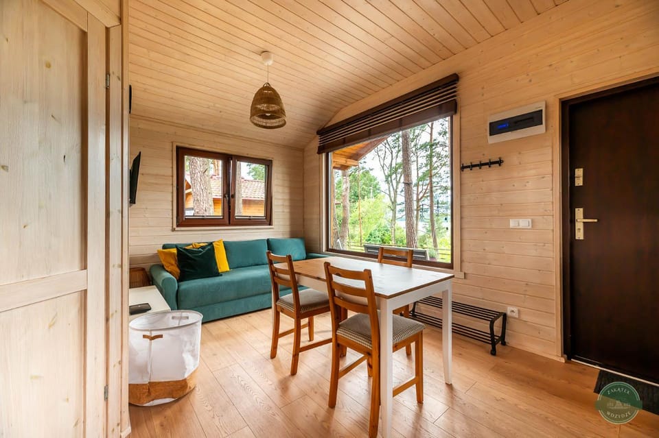 Zakątek Wdzydze -domek nr 7 w pierwszej linii od jeziora House in Pomeranian Voivodeship