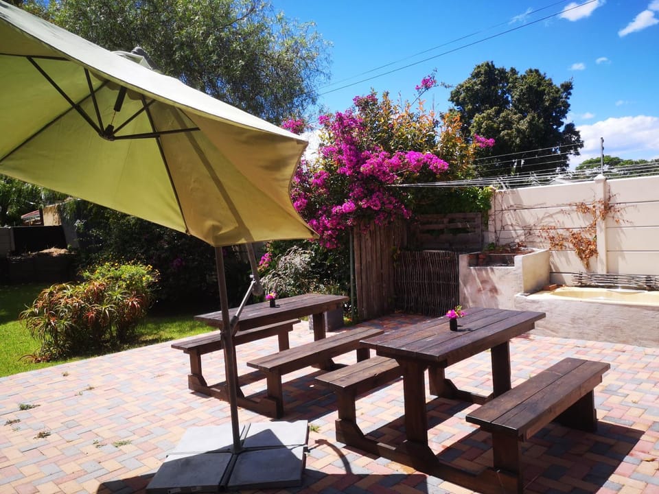 Serenity Cove-The Protea Room Bed and Breakfast in Port Elizabeth