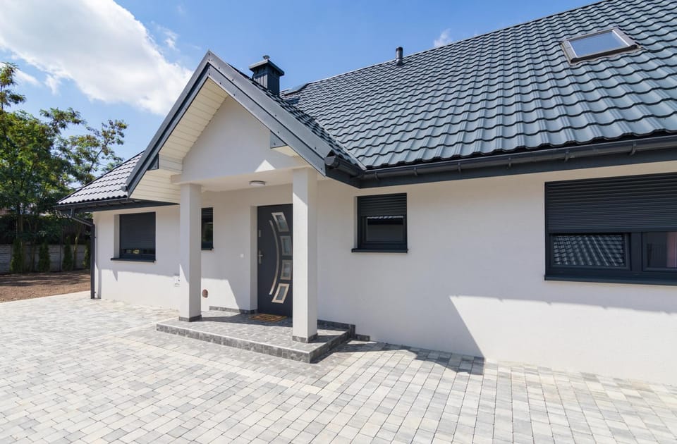 Property building, Patio, Day