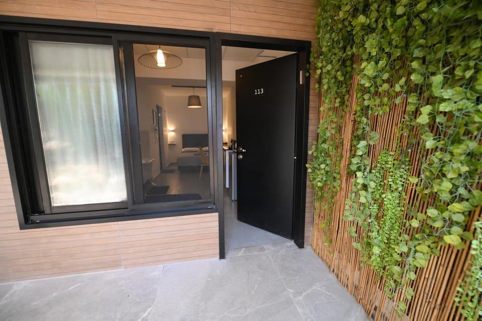 Property building, Facade/entrance