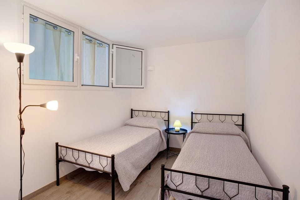 Living room, Bedroom