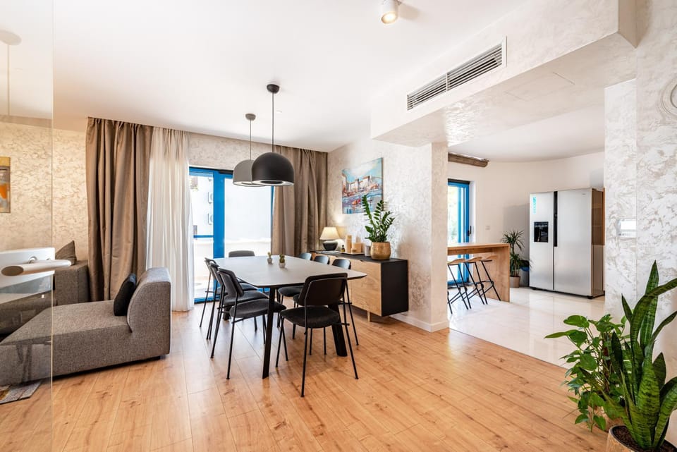 The Luxury Nest Zadar - Private Heated Pool Apartment in Zadar