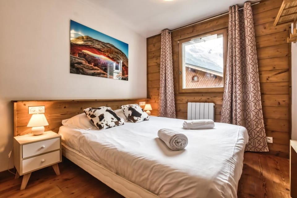 Villa Vallet- Newly renovated 2 bedroom nestled just off the main street Apartment in Chamonix