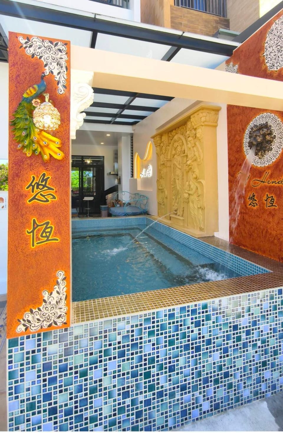 Swimming pool