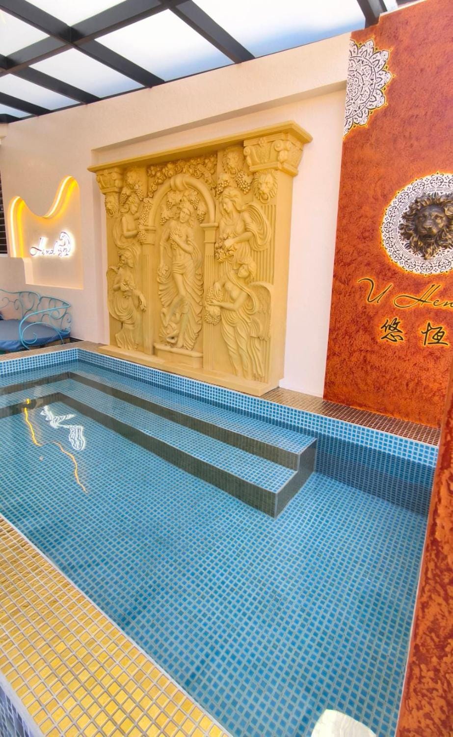 Property building, Swimming pool