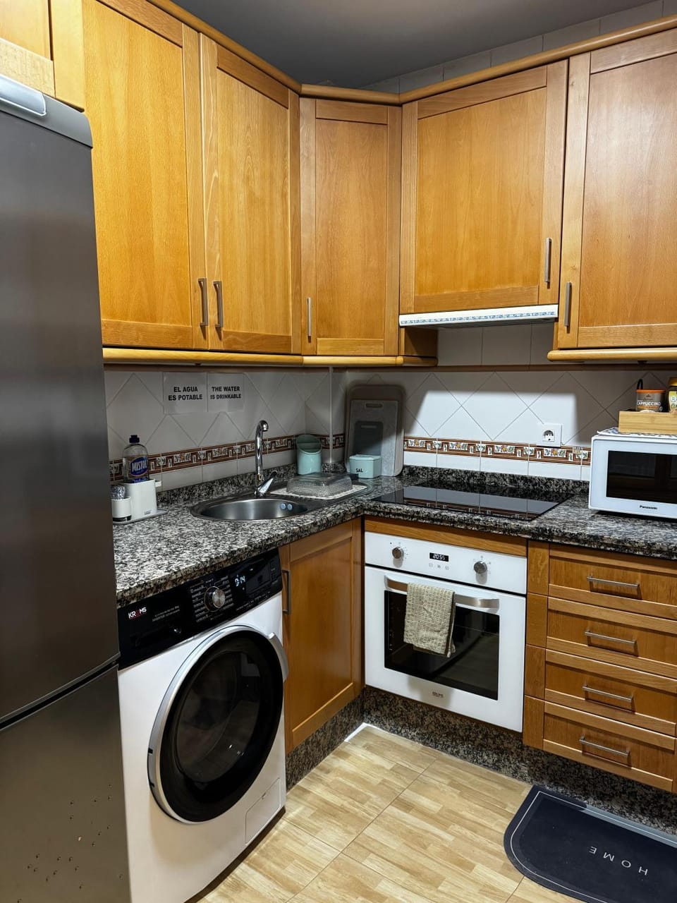 Breakfast, Buffet breakfast, oven, storage, stove, washing machine, kitchen