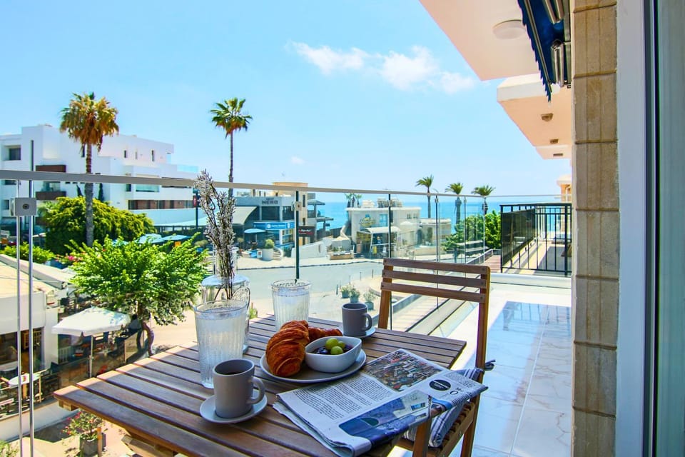 View (from property/room), Balcony/Terrace, Sea view