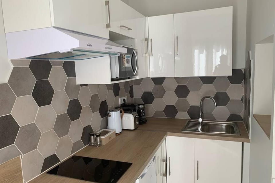 Coffee/tea facilities, minibar, pet friendly