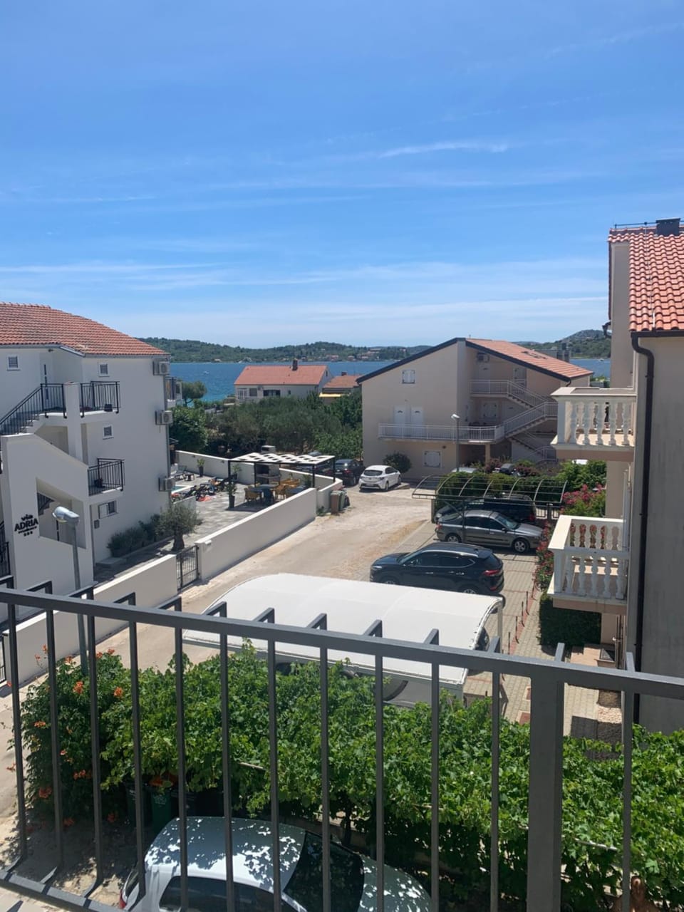 Sea view, Street view