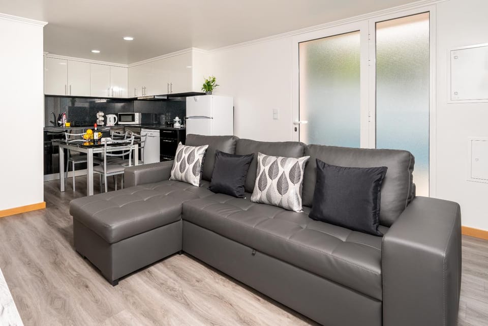 Kitchen or kitchenette, Living room, Seating area