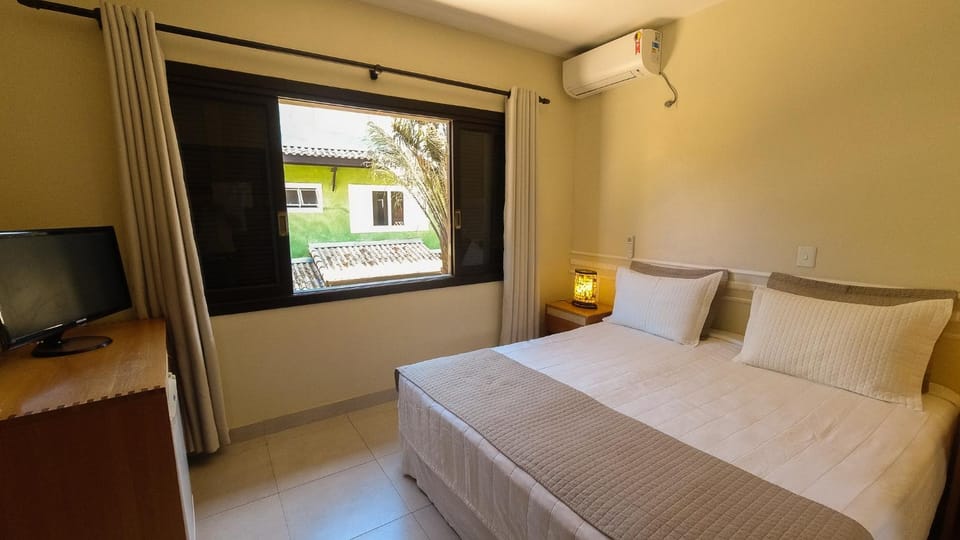 Bed, View (from property/room)