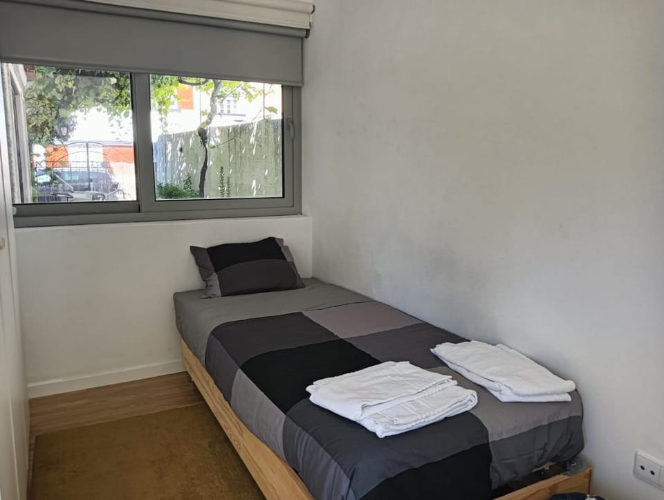 Casa das Camélias Garden Guesthouse Bed and Breakfast in Aveiro