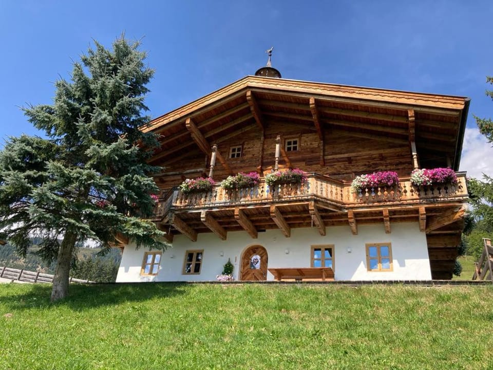 Property building, Spring, Natural landscape, Summer