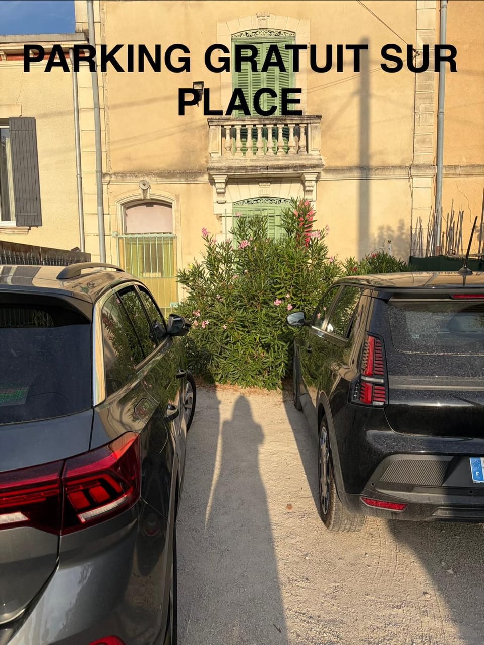 Facade/entrance, Parking
