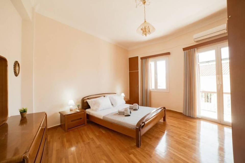 John's house under the Castle of Kalamata Apartment in Messenia