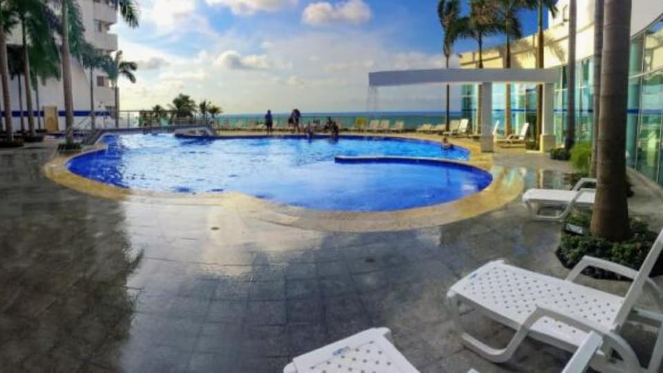 Solarium, Swimming pool
