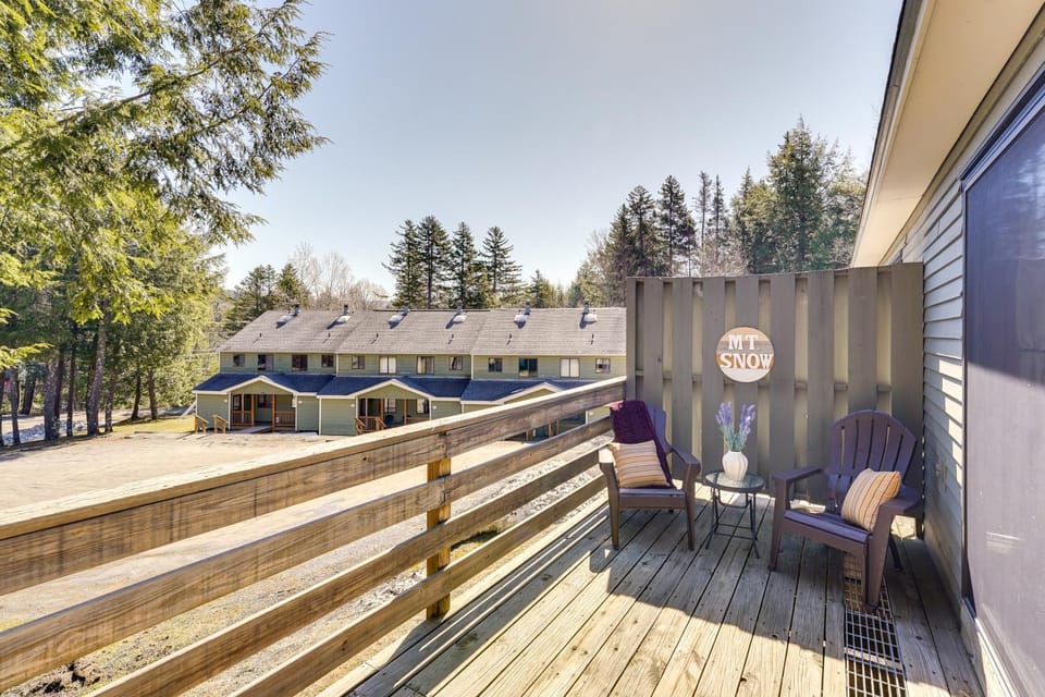 Relaxing Mountain Refuge: 4 Miles to Mt Snow! House in West Dover
