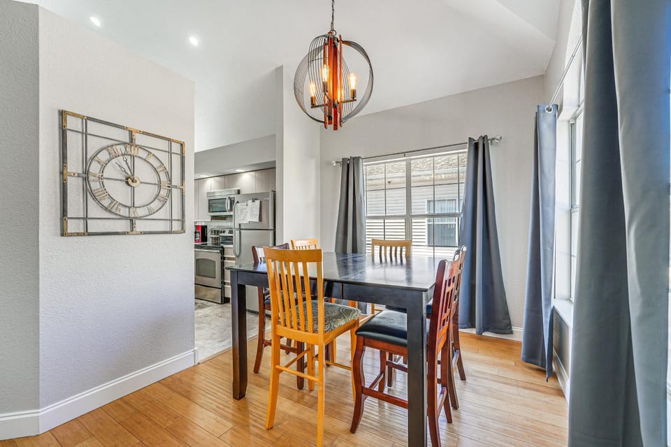 Marina Views & Cozy Sunroom: Condo in Branson! House in Branson