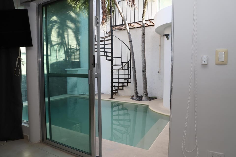 Pool view, Swimming pool