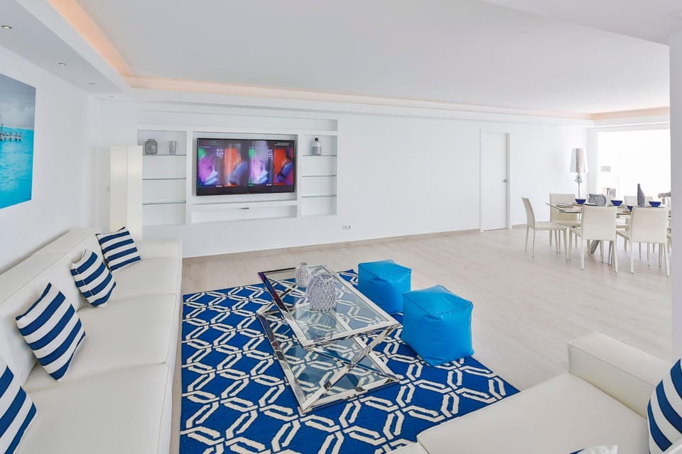 Puerto Banus Frontline 5 Beds Spectacular Apartment Apartment in Marbella