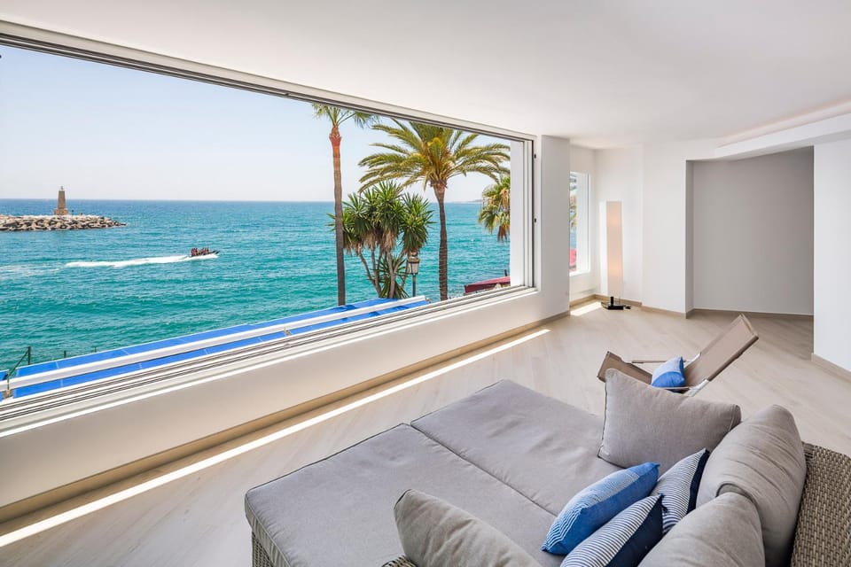 Puerto Banus Frontline 5 Beds Spectacular Apartment Apartment in Marbella