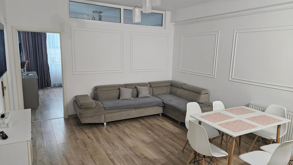 Ilinca Apart- Promenada Mamaia Nord Apartment in Constanța County