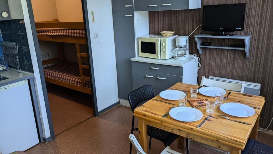 Résidence Le Plein Soleil 2 - Studio 4 personnes, résidence Plein Soleil 2 à ORCIERES-MERLETTE, Alpes du Sud MAE-7574 Apartment in Provence-Alpes-Côte d'Azur