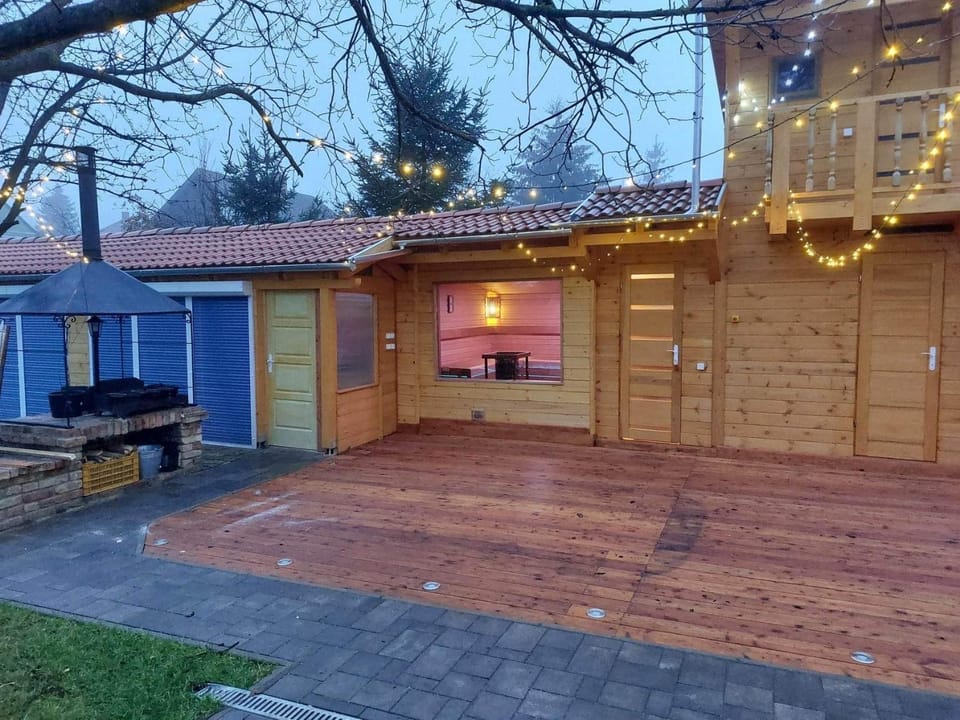 Garden, Sauna