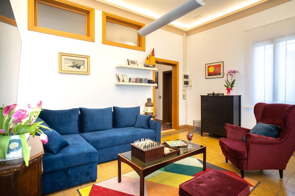 Living room, Seating area