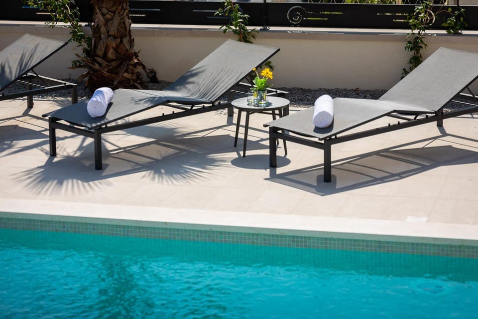 Patio, Swimming pool