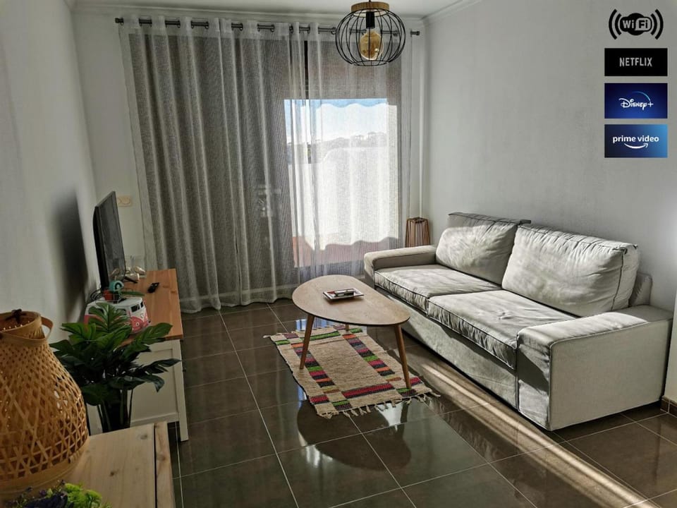 TV and multimedia, Living room, locker