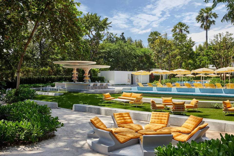 Restaurant/places to eat, Swimming pool