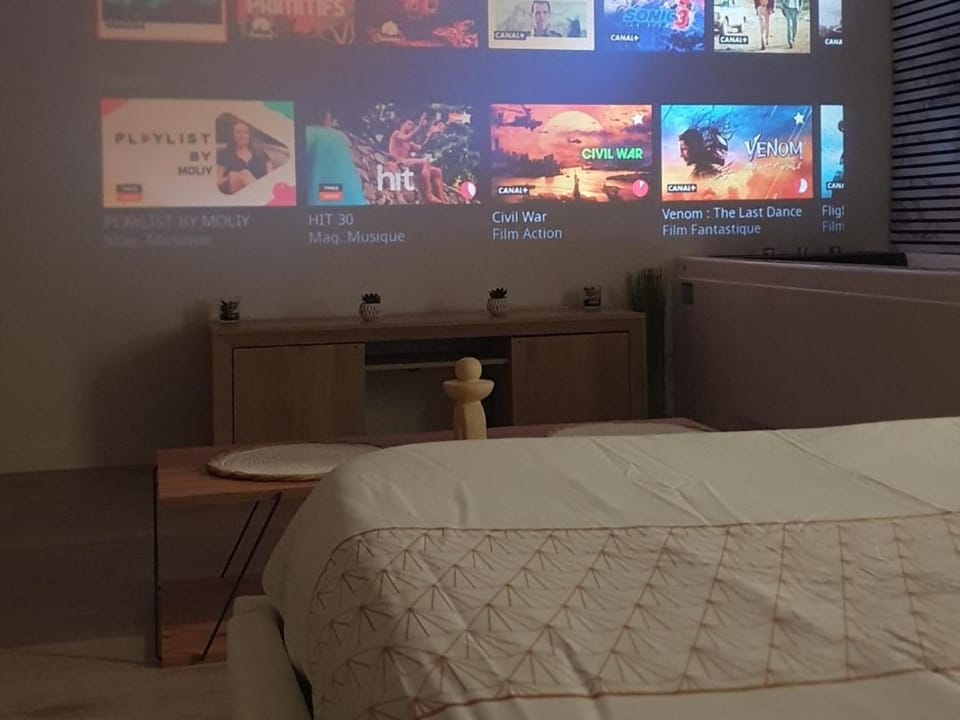 LM newstyle SPA ciné Apartment in Île-de-France