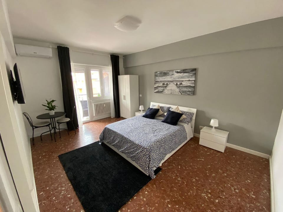 YTHA HOUSSE ROMA CENTRO Bed and Breakfast in Rome