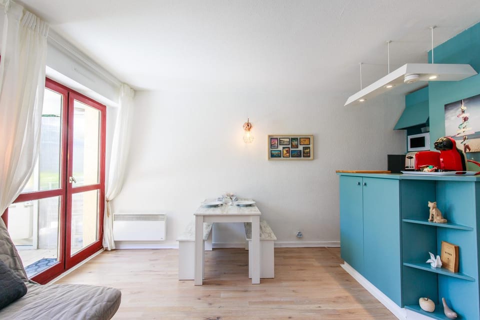 Plage Benoît à 80m, terrasse & jardinet 10 Apartment in Le Pouliguen