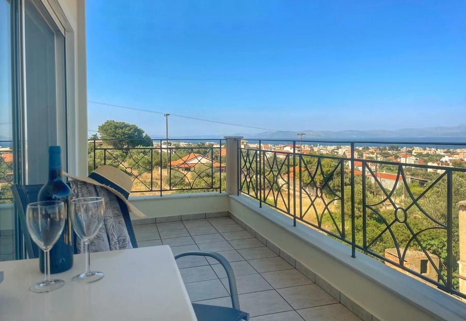GardenBnB- Maisonette with a Seaview Apartment in East Attica Regional Unit, Greece