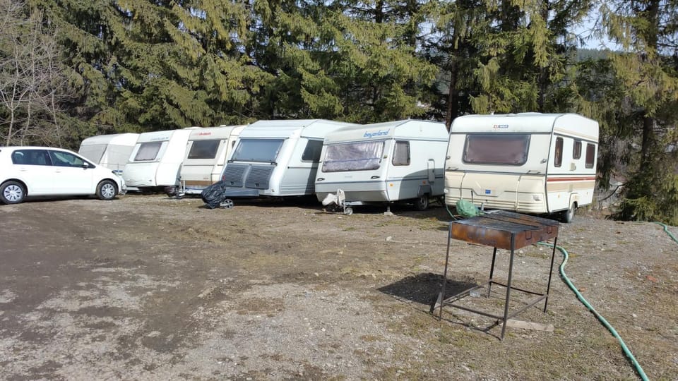 camping aviator, numai TEREN, campare pentru rulote autorulote PERSONALE, Campingul nu are rulote !!! Busteni Campground/ 
RV Resort in Prahova, Romania