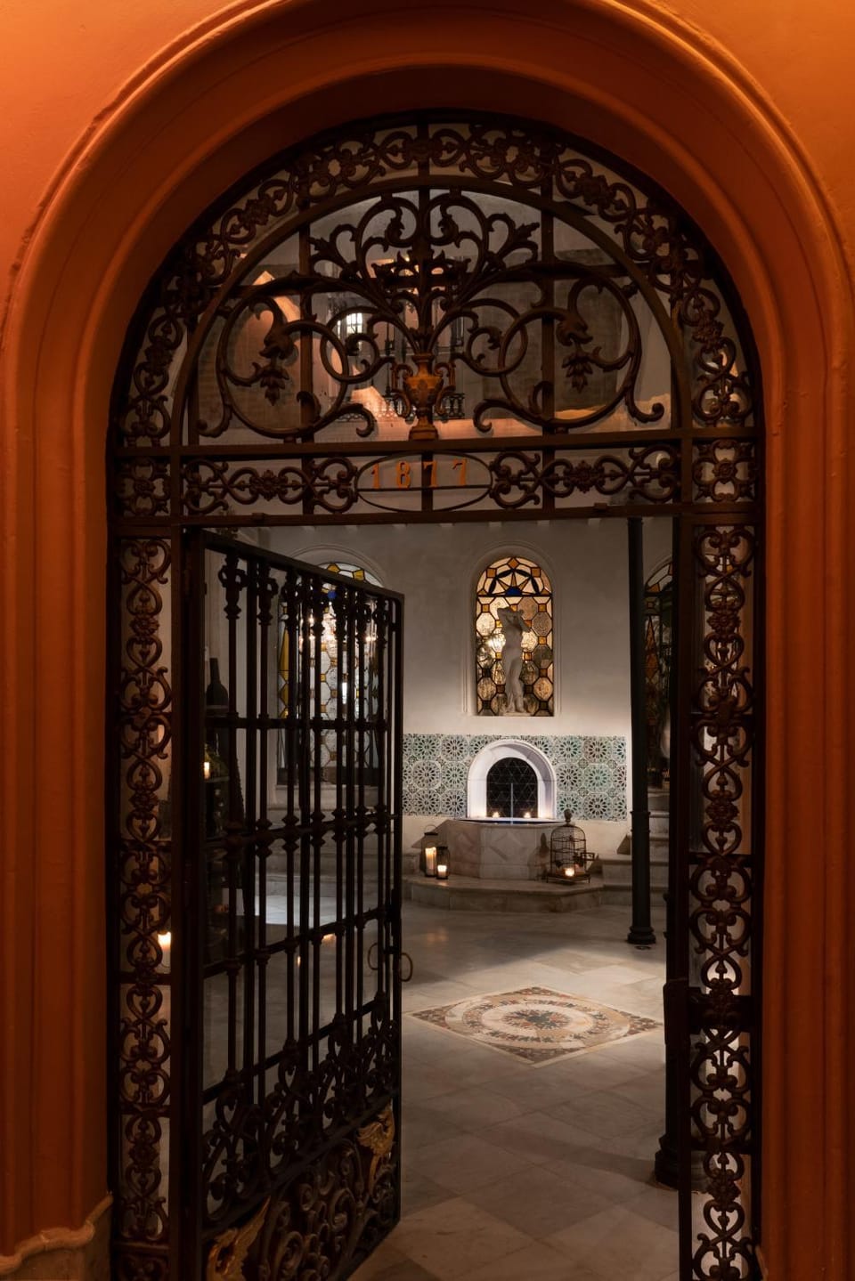 Facade/entrance