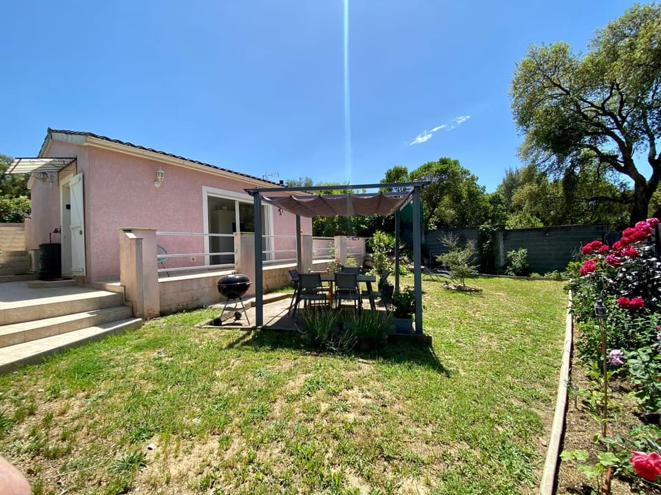 Property building, Garden, Garden view