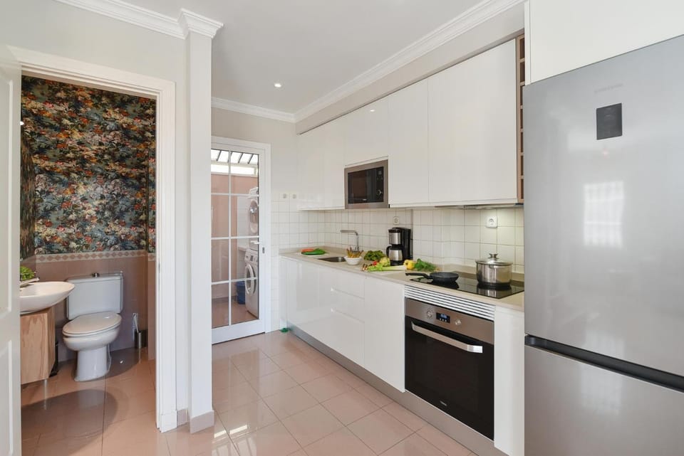 Toilet, Kitchen or kitchenette, pet friendly, stove