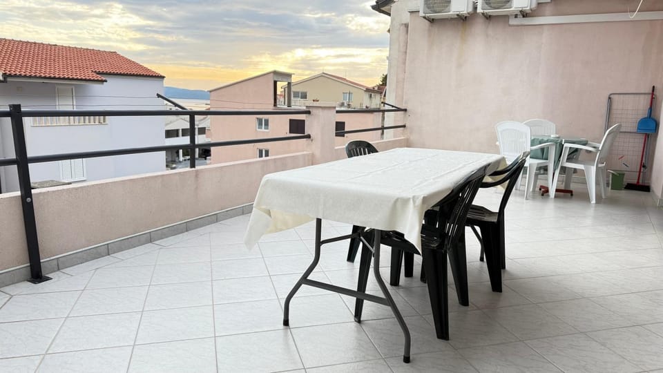 Day, View (from property/room), Balcony/Terrace, Dining area