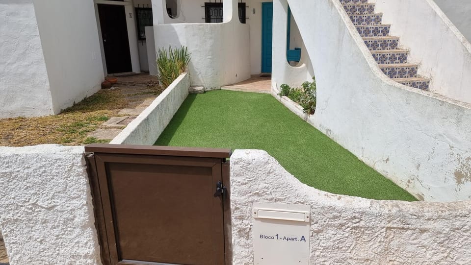 Facade/entrance, Garden
