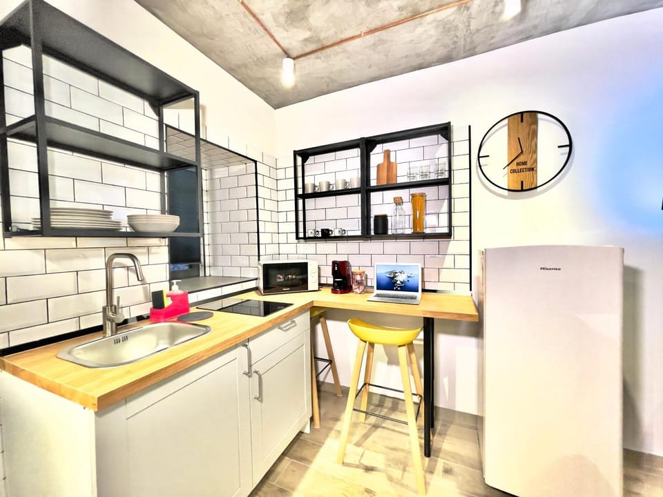 Linea1 loft Museo Apartment in Naples